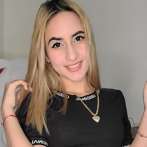 Meet your Posher, Dalila